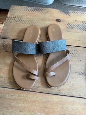 Michael Kors Brown Tan Slide Sandals with Patterned Upper Band